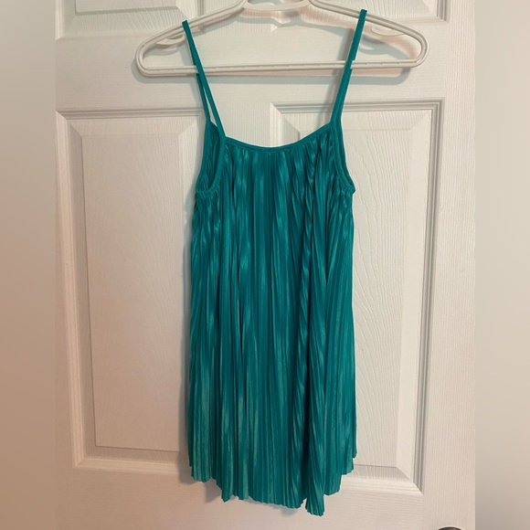 Dynamite Frilly/Flowy Tank Top - Picture 3 of 3